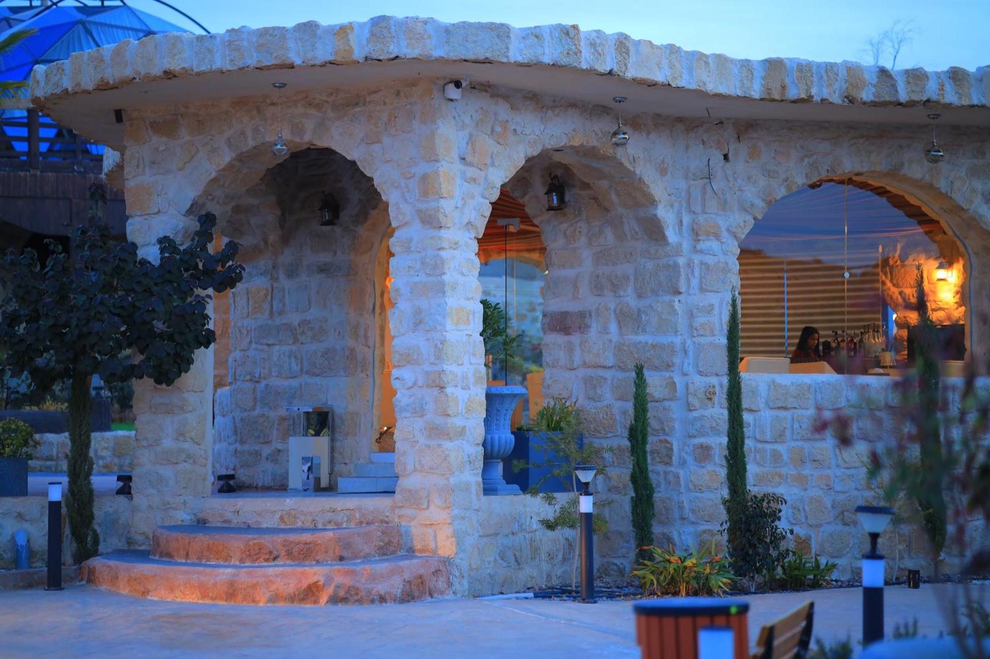 Petra Seasons Luxury Resort Al Hayy Buitenkant foto
